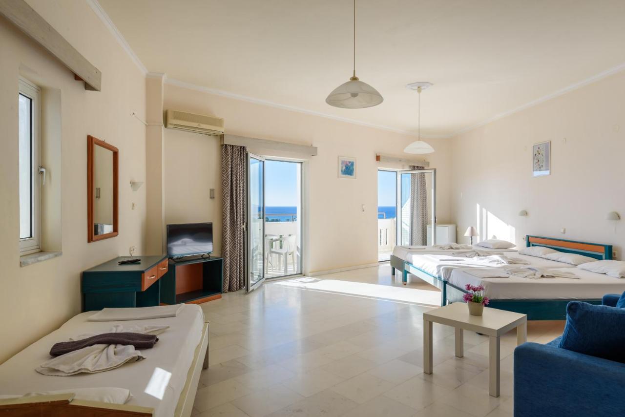 Regina Hotel Kissamos Bagian luar foto