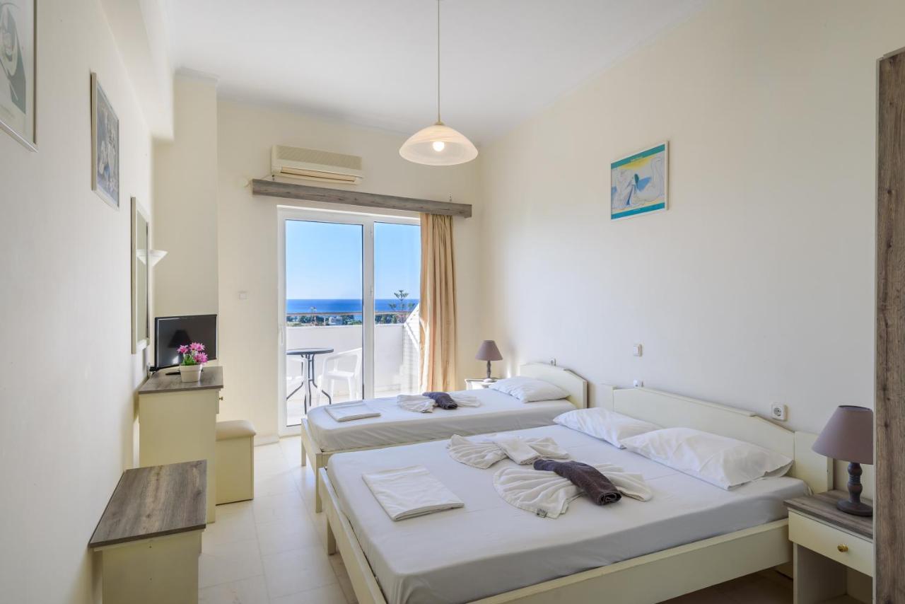 Regina Hotel Kissamos Bagian luar foto