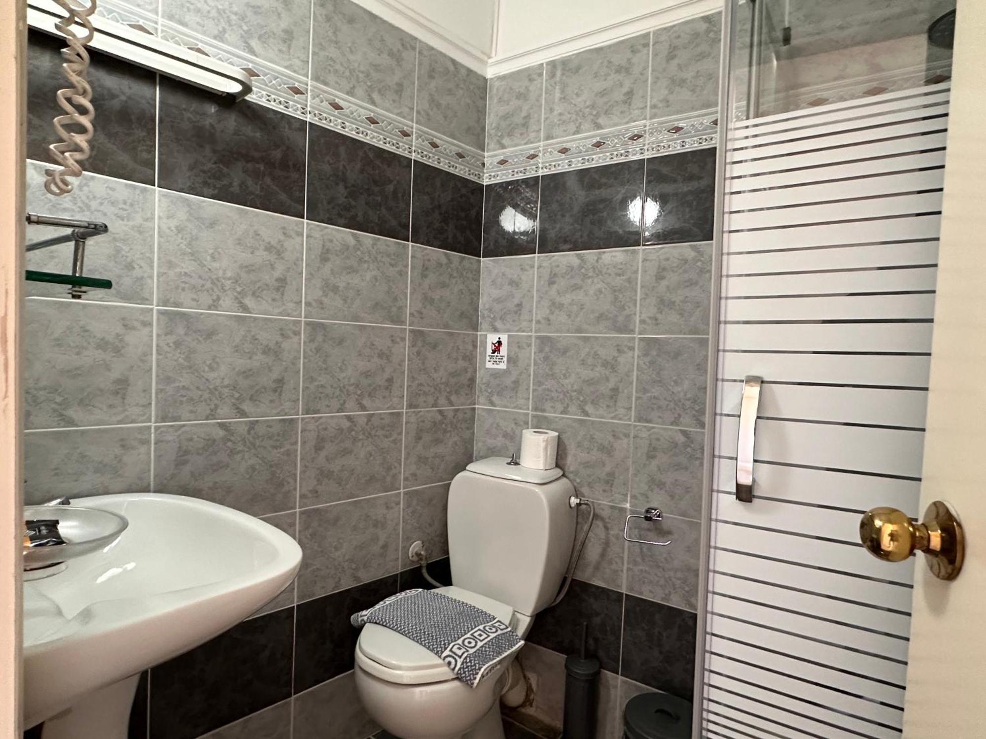 Regina Hotel Kissamos Bagian luar foto