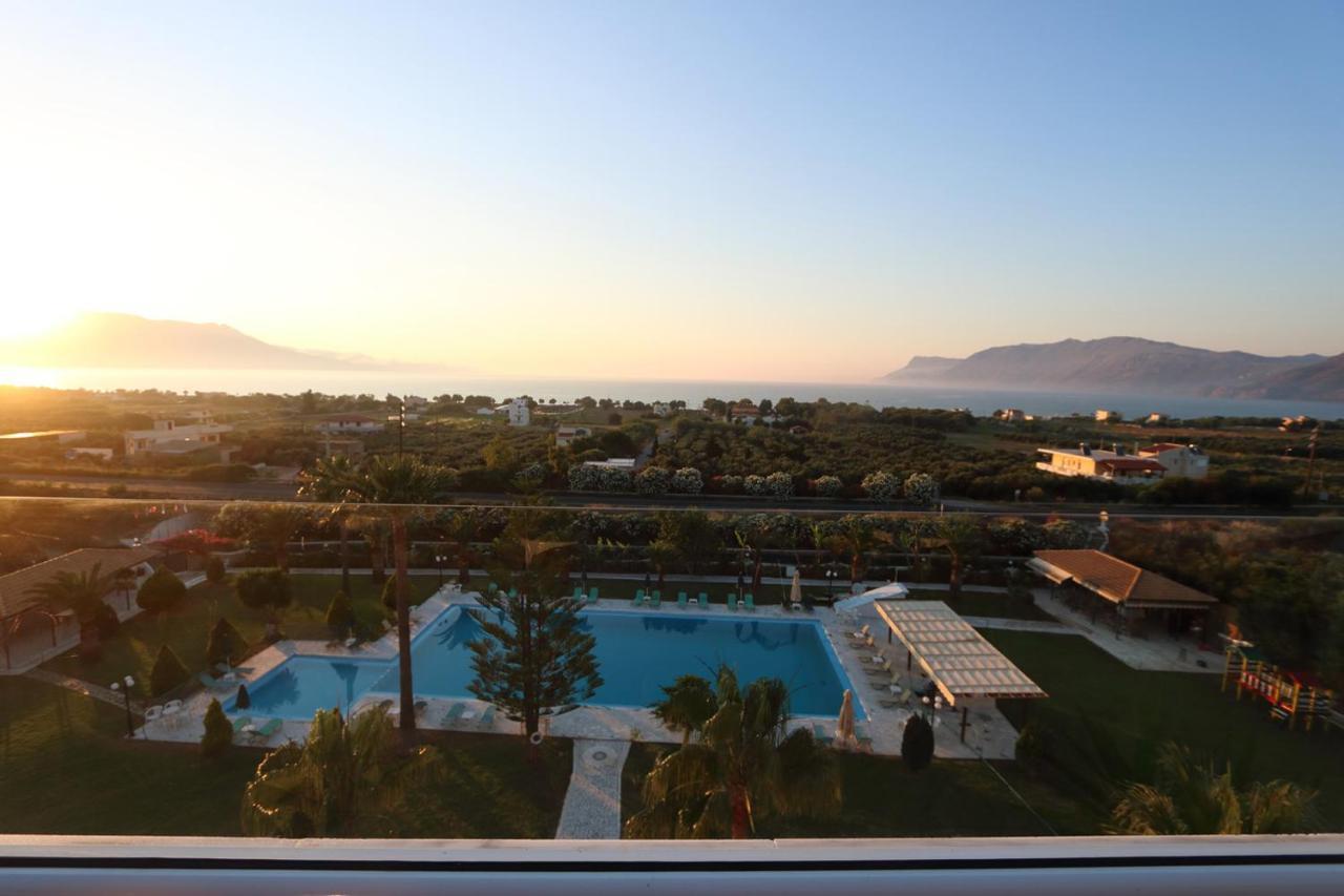 Regina Hotel Kissamos Bagian luar foto
